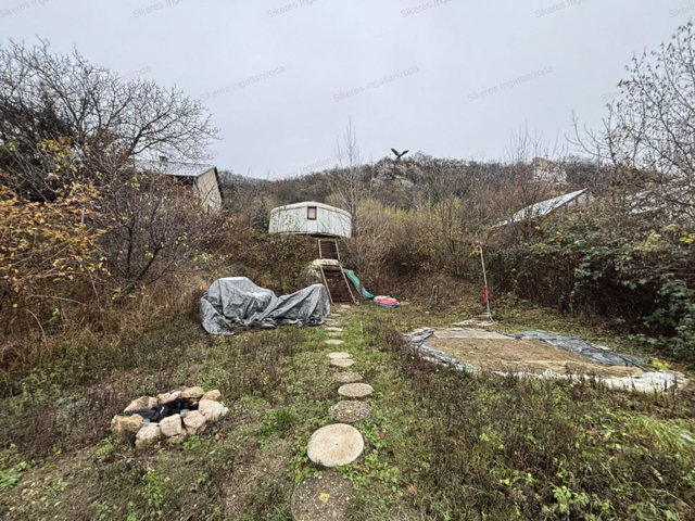 Eladó mezogazdasagi ingatlan, Tatabányán 20.5 M Ft, 1 szobás
