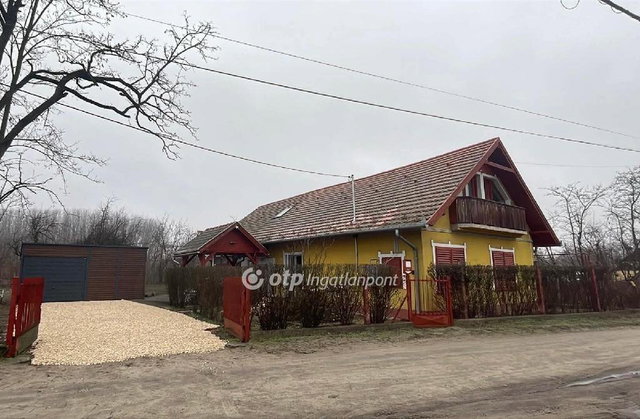 Eladó családi ház, Cserkeszőlőn 46.5 M Ft, 2 szobás