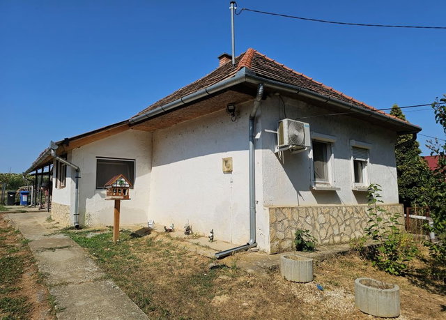Eladó családi ház, Nagyhajmáson 15.5 M Ft, 2 szobás