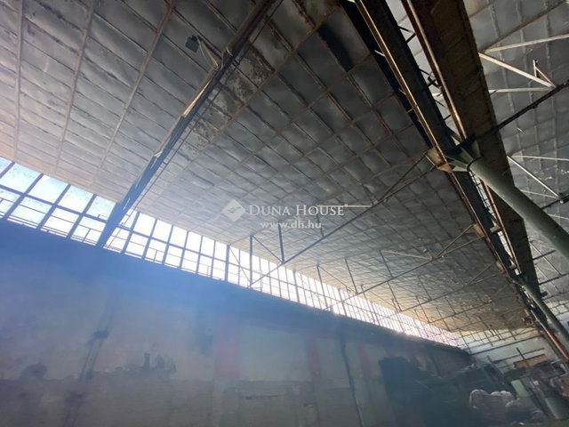 Eladó ipari ingatlan, Budapesten, XXI. kerületben 155 M Ft