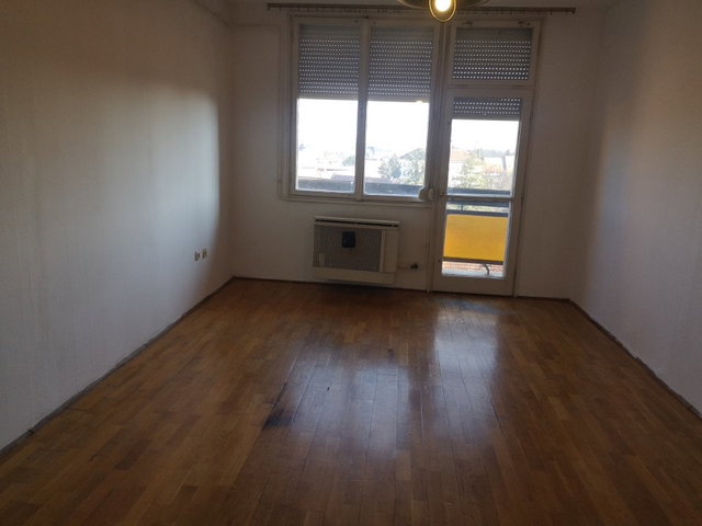 Eladó téglalakás, Gyulán 32 M Ft, 2 szobás