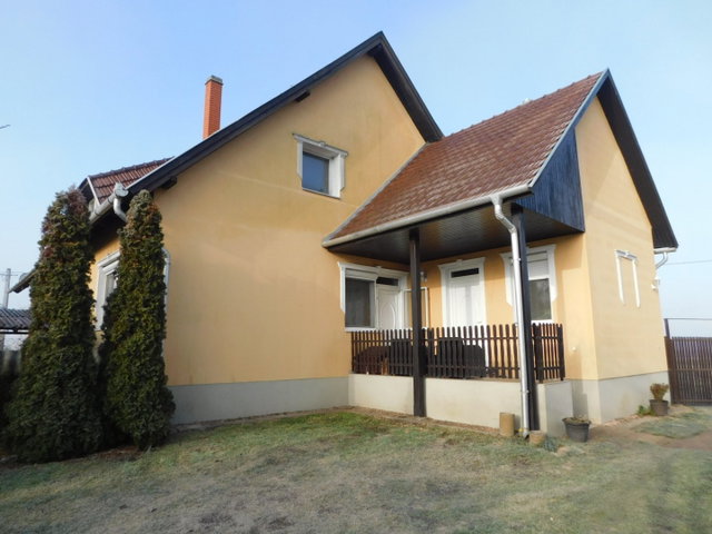 Eladó mezogazdasagi ingatlan, Domaszéken 102 M Ft