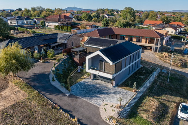 Eladó családi ház, Kozármislenyen 295 M Ft, 6 szobás