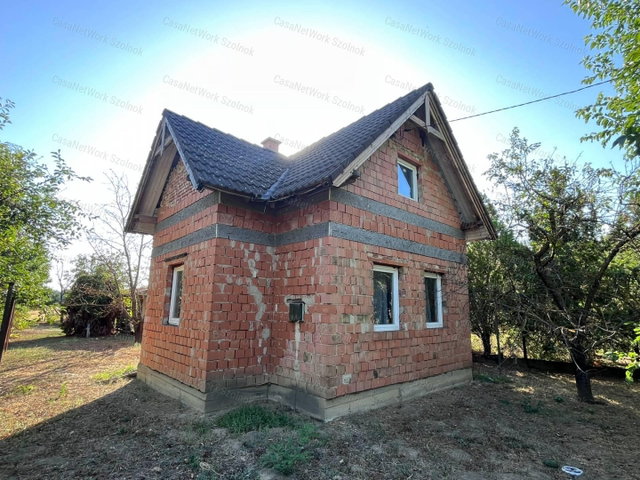 Eladó nyaraló, Szolnokon 16.9 M Ft, 2 szobás