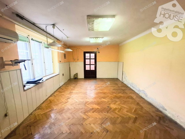 Eladó családi ház, Kecskeméten 49.9 M Ft, 4 szobás