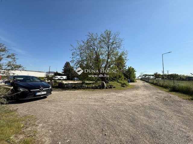 Eladó ipari ingatlan, Üllőn 279 M Ft / költözzbe.hu