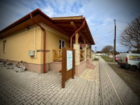 Kiadó üzlethelyiség, Újszászon 60 E Ft / hó, 1 szobás