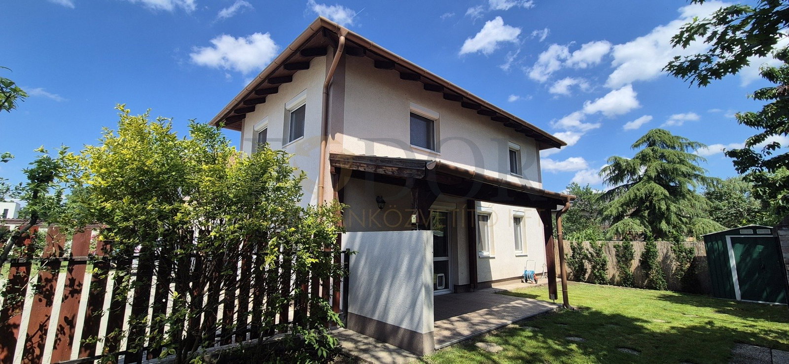 3 bed · 107m² · 127.900.000 ft