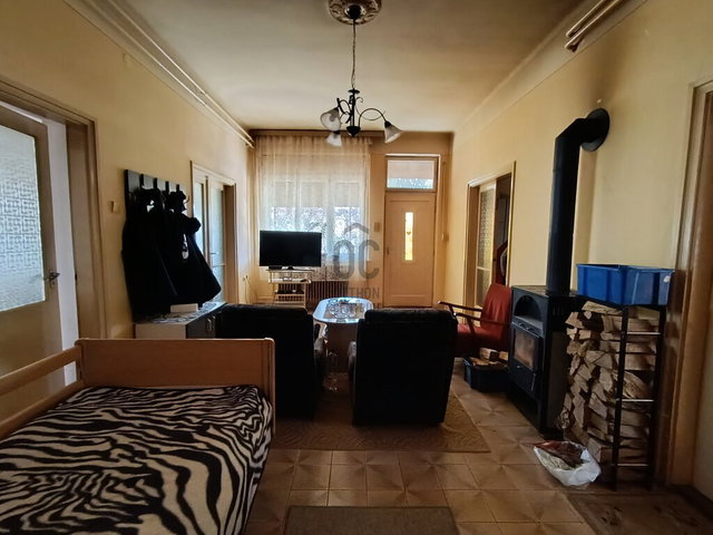 Eladó családi ház, Törtelen 34 M Ft, 3 szobás