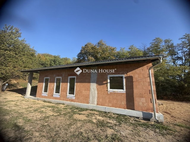 Eladó családi ház, Zalaegerszegen 98.5 M Ft, 4 szobás