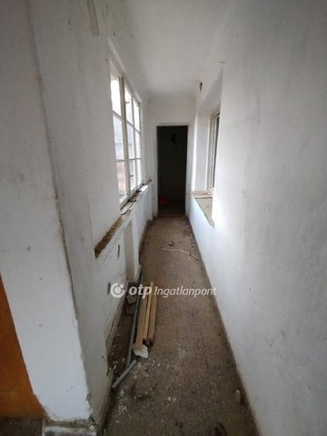 Eladó családi ház, Bakócán 10.5 M Ft, 2 szobás
