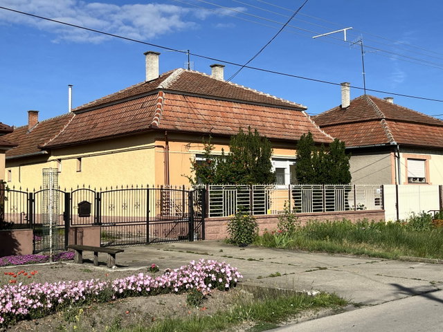 Eladó családi ház, Soltvadkerten 49 M Ft, 3 szobás