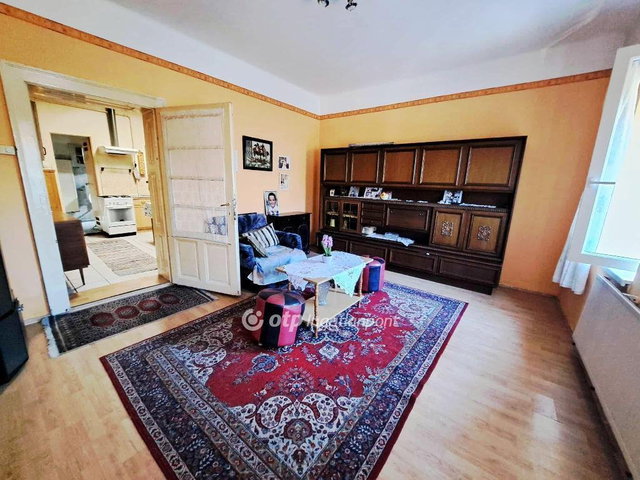 Eladó családi ház, Dunavecsén 29.9 M Ft, 2+1 szobás