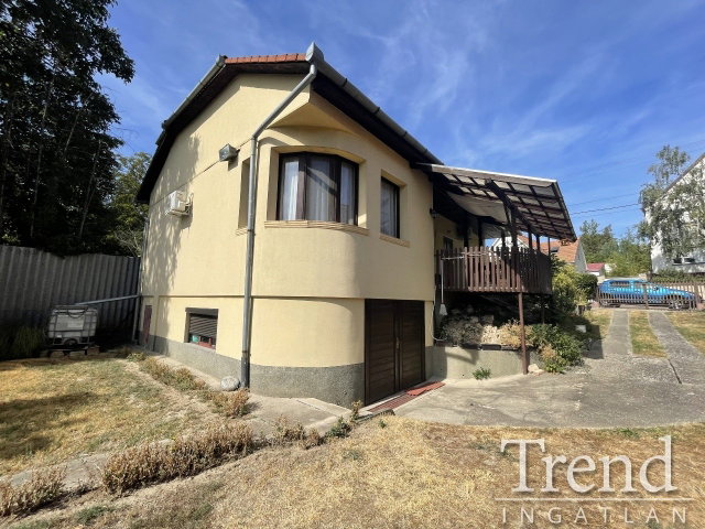 Eladó családi ház, Dunaújvárosban 78.9 M Ft, 2 szobás