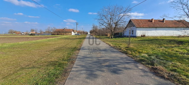 Eladó telek, Csanádalbertiben 1 M Ft / költözzbe.hu