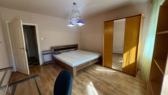 Kiadó téglalakás, albérlet, Debrecenben 350 E Ft / hó, 4 szobás