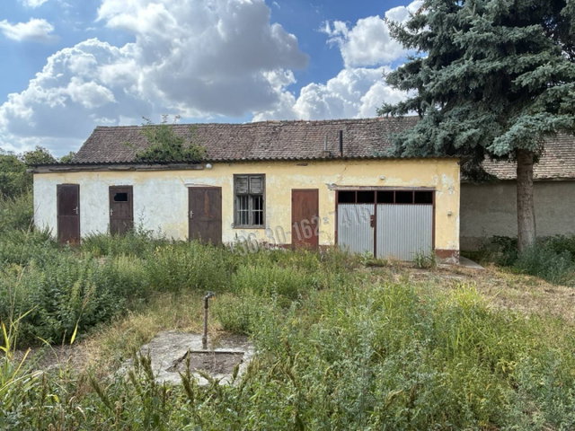 Eladó családi ház, Véménden 9.9 M Ft, 4 szobás