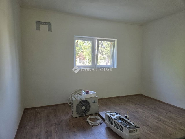Eladó téglalakás, Szobon, Petőfi Sándor utcában 18.9 M Ft