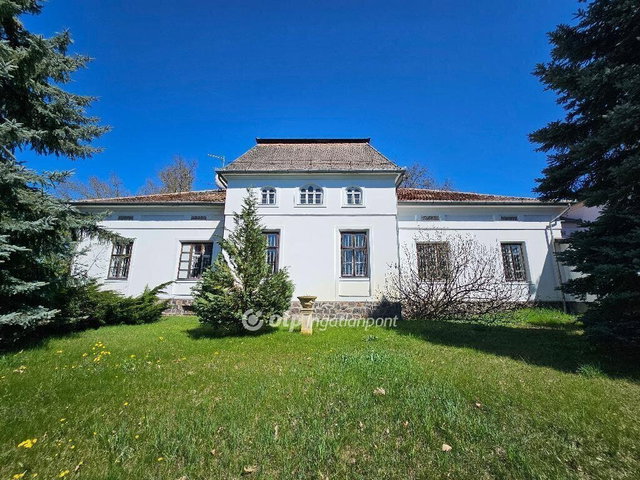 Eladó hotel, Tápiószelén 290 M Ft / költözzbe.hu