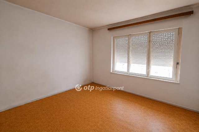 Eladó családi ház, Dömsödön 27.9 M Ft, 3 szobás