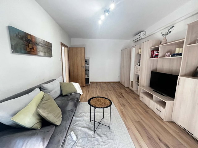 Eladó panellakás, Pécsett, Szigeti úton 49.9 M Ft, 2 szobás
