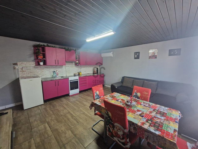 Eladó családi ház, Csurgón 17.5 M Ft, 4 szobás
