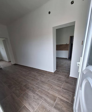 Eladó családi ház, Újszászon 34 M Ft, 2+2 szobás