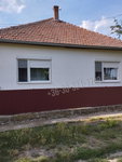 Eladó téglalakás, Sarkadkeresztúron 16 M Ft, 3 szobás