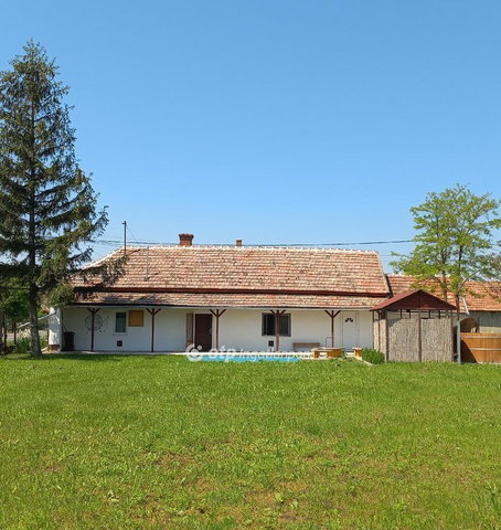 Eladó családi ház, Sarudon 24.9 M Ft, 2 szobás