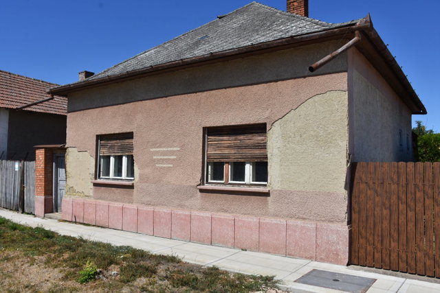 Eladó családi ház, Törökszentmiklóson 15.9 M Ft, 3 szobás