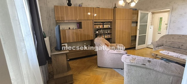 Kiadó téglalakás, albérlet, Pécsett 150 E Ft / hó, 1+1 szobás