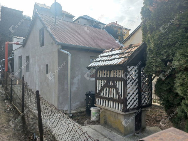 Eladó családi ház, Kaposváron 21.9 M Ft, 2 szobás