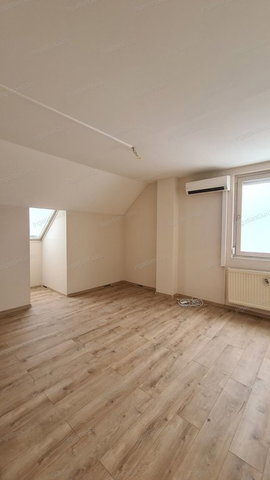 Eladó téglalakás, Kecskeméten 43 M Ft, 2 szobás