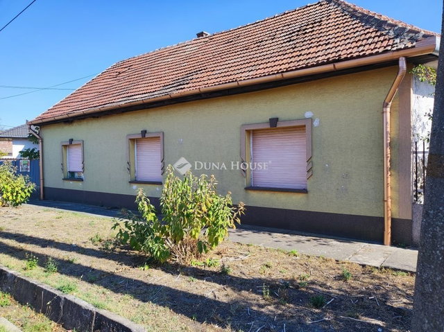 Eladó családi ház, Soltvadkerten 28 M Ft, 8 szobás