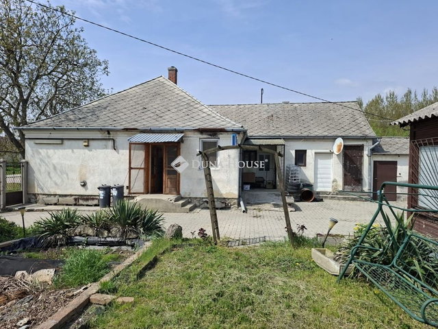 Eladó családi ház, Bodajkon 60 M Ft, 3 szobás
