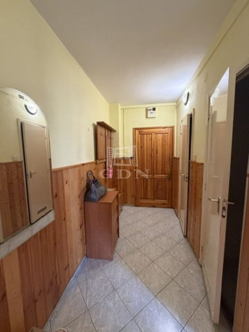 Eladó panellakás, Szarvason 22.9 M Ft, 2 szobás