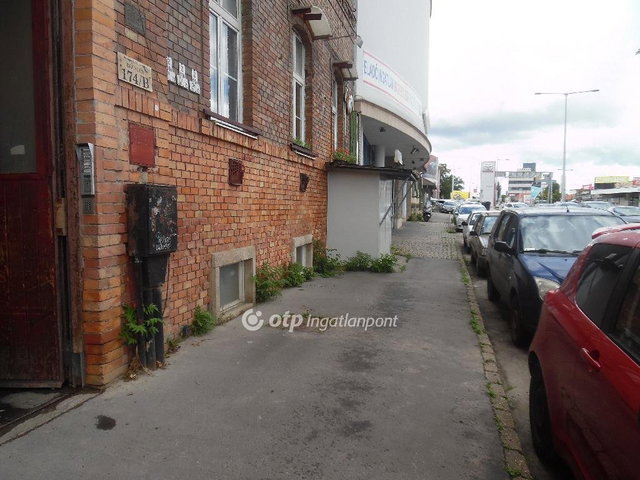 Eladó üzlethelyiség, Budapesten, III. kerületben 59 M Ft