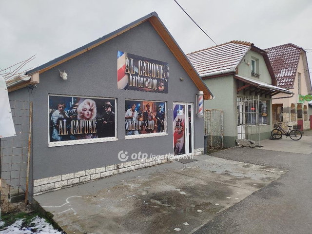 Eladó üzlethelyiség, Múcsonyban 14 M Ft, 1 szobás