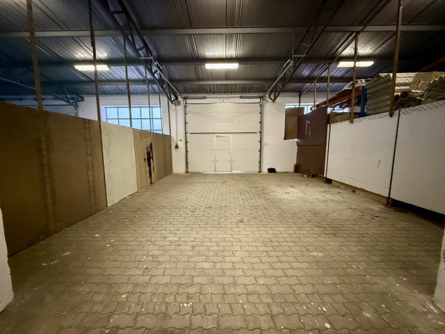 Kiadó ipari ingatlan, Móron 1100 E Ft / hó, 2 szobás