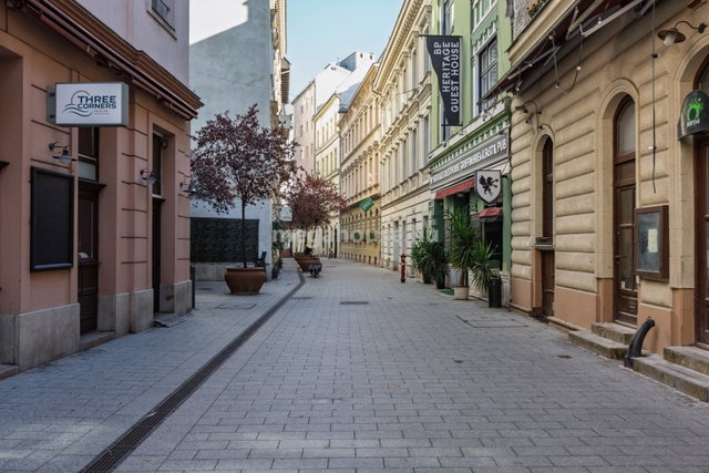 Eladó téglalakás, Budapesten, V. kerületben, Képíró utcában