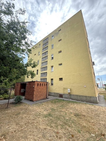 Eladó téglalakás, Pécsett 45.9 M Ft, 2 szobás
