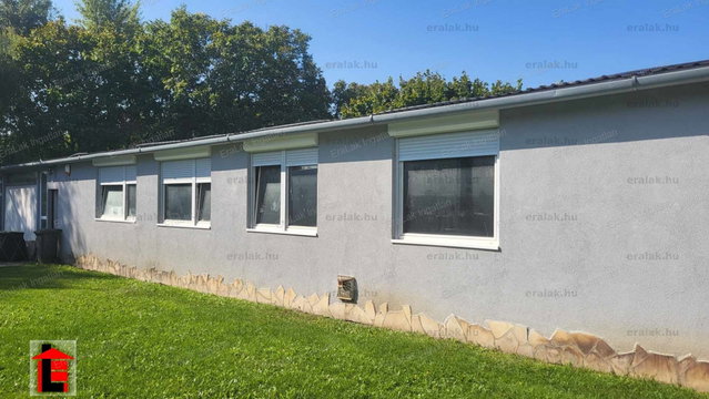 Eladó családi ház, Győrött 170 M Ft, 5 szobás