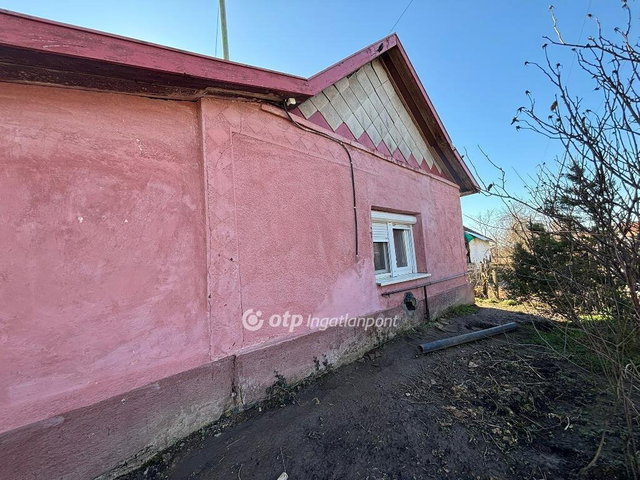 Eladó családi ház, Darvason 6 M Ft, 2 szobás