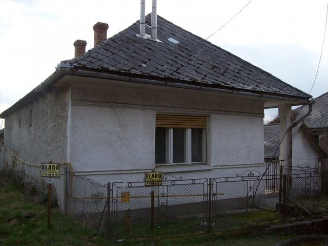 Eladó családi ház, Füzéren 19.9 M Ft, 2 szobás