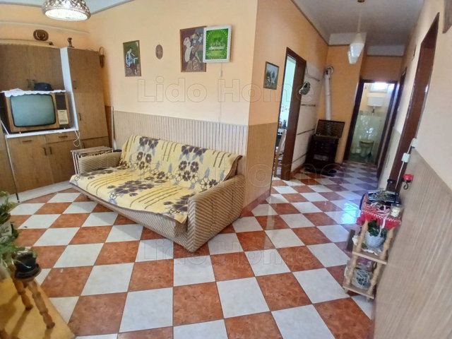 Eladó családi ház, Bakonykoppányban 23.9 M Ft, 2 szobás