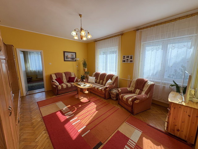 Eladó családi ház, Kaposváron, Mátyás Király utcában 86 M Ft