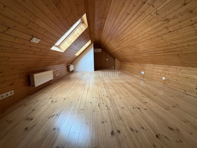 Eladó családi ház, Pécsett 54.9 M Ft, 3 szobás
