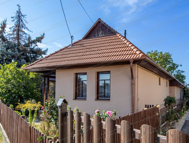 Eladó családi ház, Felsőzsolcán 66 M Ft, 3 szobás