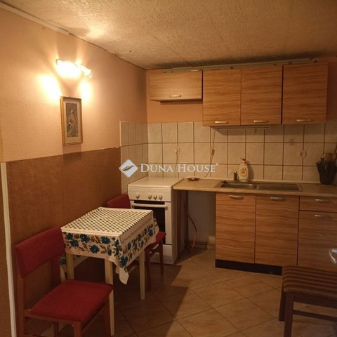 Eladó családi ház, Zalaegerszegen 14.9 M Ft, 1 szobás