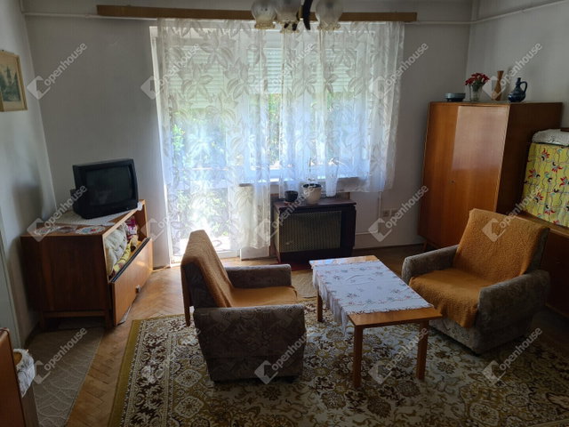 Eladó téglalakás, Celldömölkön 32 M Ft, 2 szobás